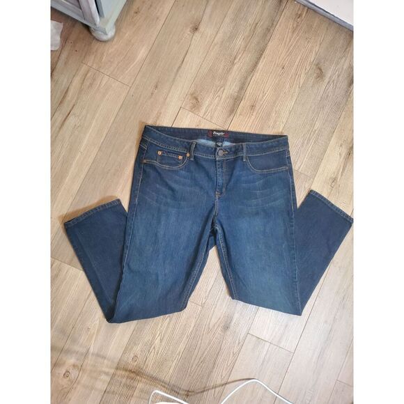 Fragile Straight Leg Blue Jeans Size 22. - Picture 2 of 5